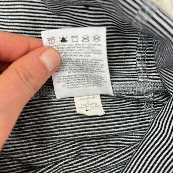 Nike Hyper Stripe Crop Yoga Leggings White Black - Picture 4 of 5